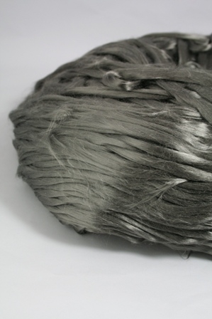 A sliver of stainless steel fibers